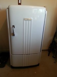 Vintage General Electric Royal Refrigerator Type B6 41c As Is